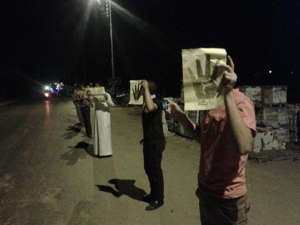 صور | سلسلة بشرية في الدقهلية لـ “شباب ضد الانقلاب”