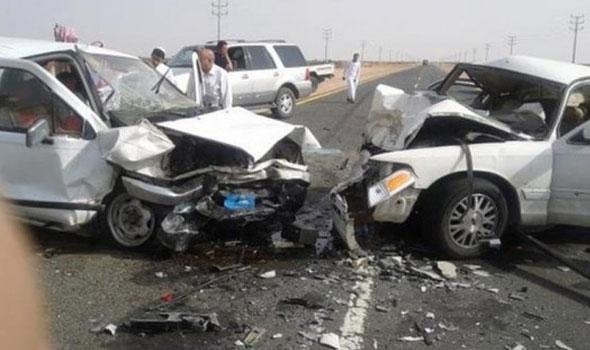 مقتل شخصين وإصابة 13 في حادث تصادم على طريق السويس القاهرة