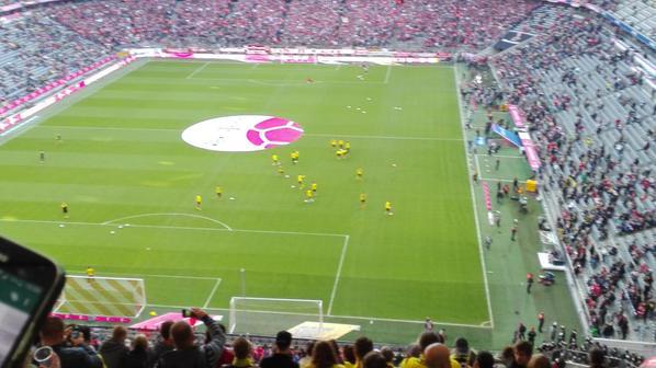 البايرن ودورتموند يلتقيان في مباراة قوية.. ويعلنان التشكيل النهائي