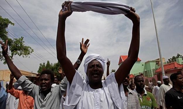 انطلاق الاحتجاجات بالمدن السودانية في اليوم الـ 12 لإسقاط النظام