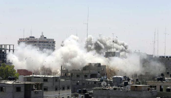 جيش الاحتلال يهاجم أهدافًا لحماس في غزة فجر اليوم