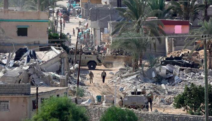 “ميدل إيست مونيتور”: السيسي يدمر “رفح” من أجل عيون دولة الاحتلال