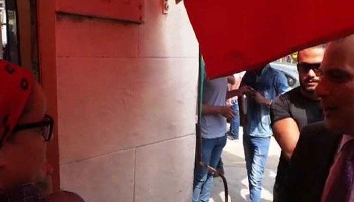 بالفيديو.. جابر نصار لـ طالبة: “التاتو” بتاعك حلو عقبال بتاع الجواز