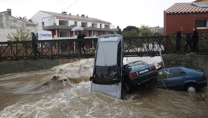 19 قتيلاً ضحايا السيول جنوبي فرنسا