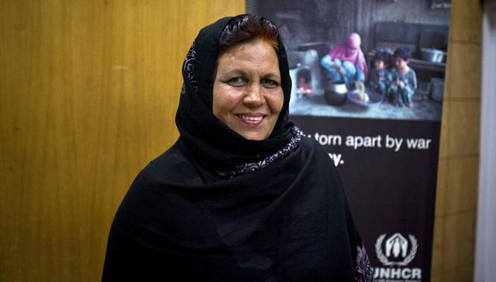 معلمة أفغانية تفوز بجائزة الأمم المتحدة للاجئين