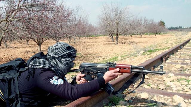 8 قتلى من حزب الله في المواجهات على الحدود اللبنانية السورية