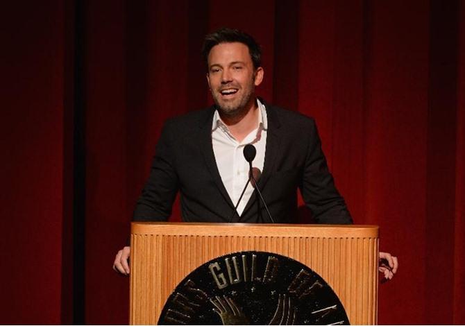 ممثل أمريكي يدافع عن المسلمين في برنامج تلفزيوني