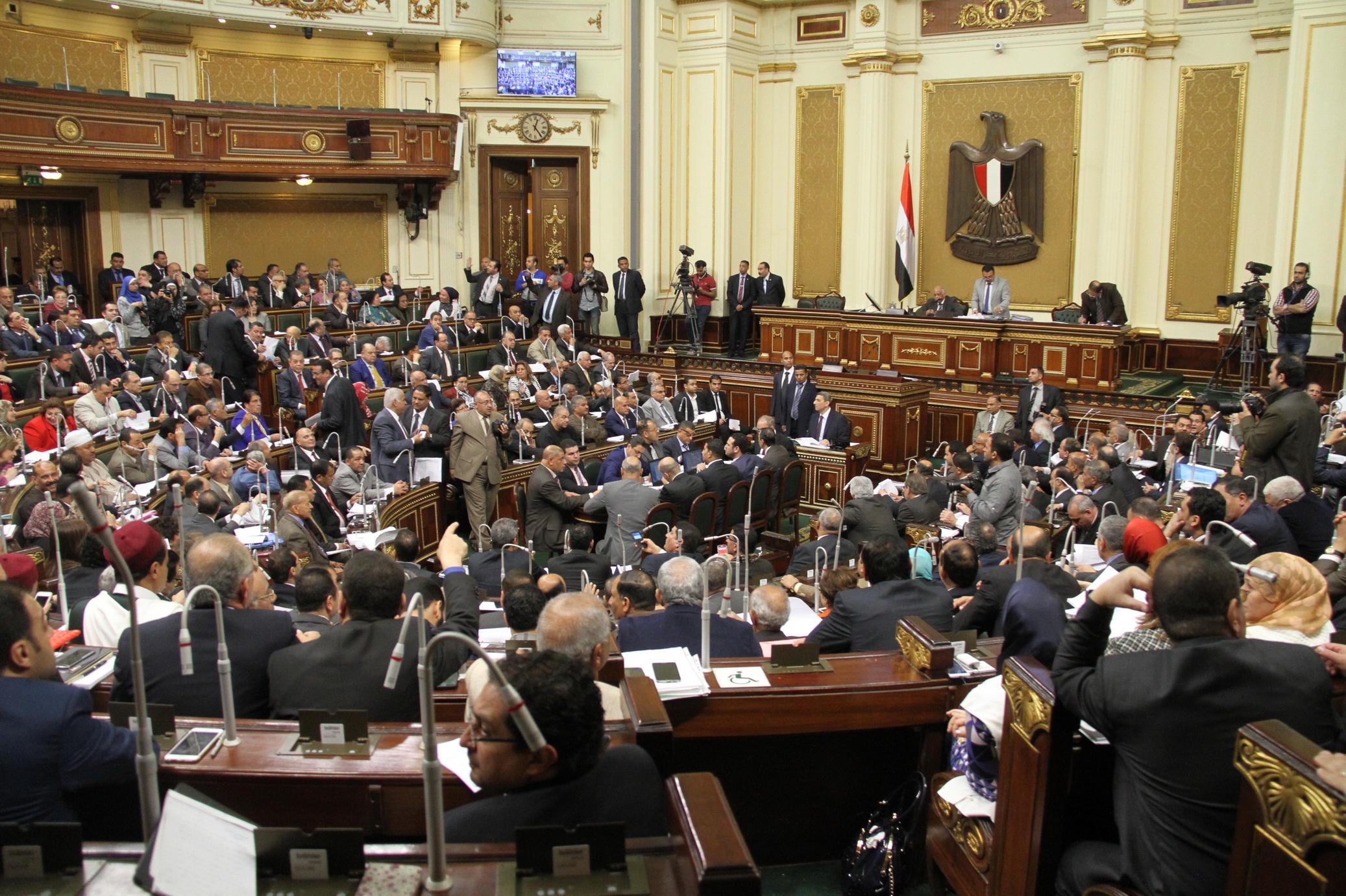 بالفيديو.. برلماني: 793 مليون جنيه رواتب موظفي مجلس النواب