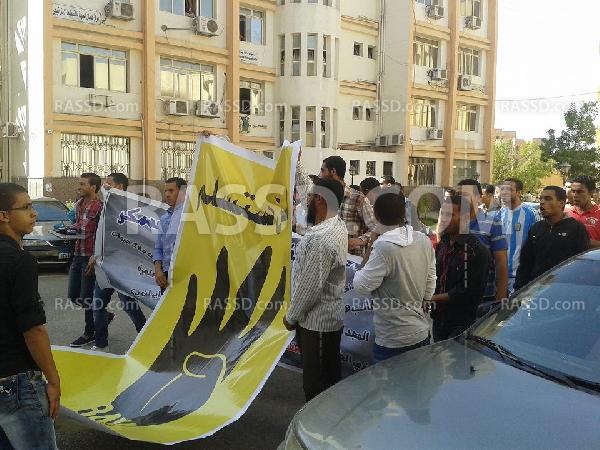 احتجاجات طلابية داخل حرم جامعة الفيوم رفضاً للانقلاب