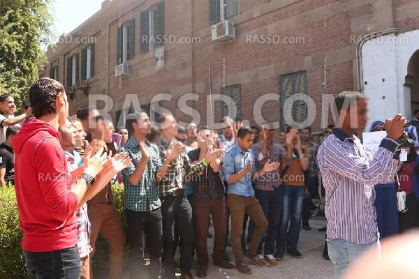 طلاب ضد الإنقلاب ينظمون فاعيتهم الأولي بجامعة سيوط القديمة