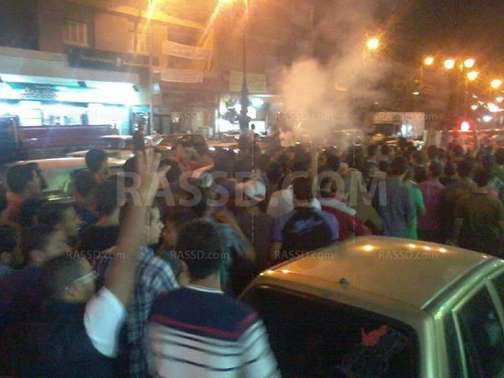 “عفاريت ضد الإنقلاب” تتظاهر أمام مركز شرطة دمنهور