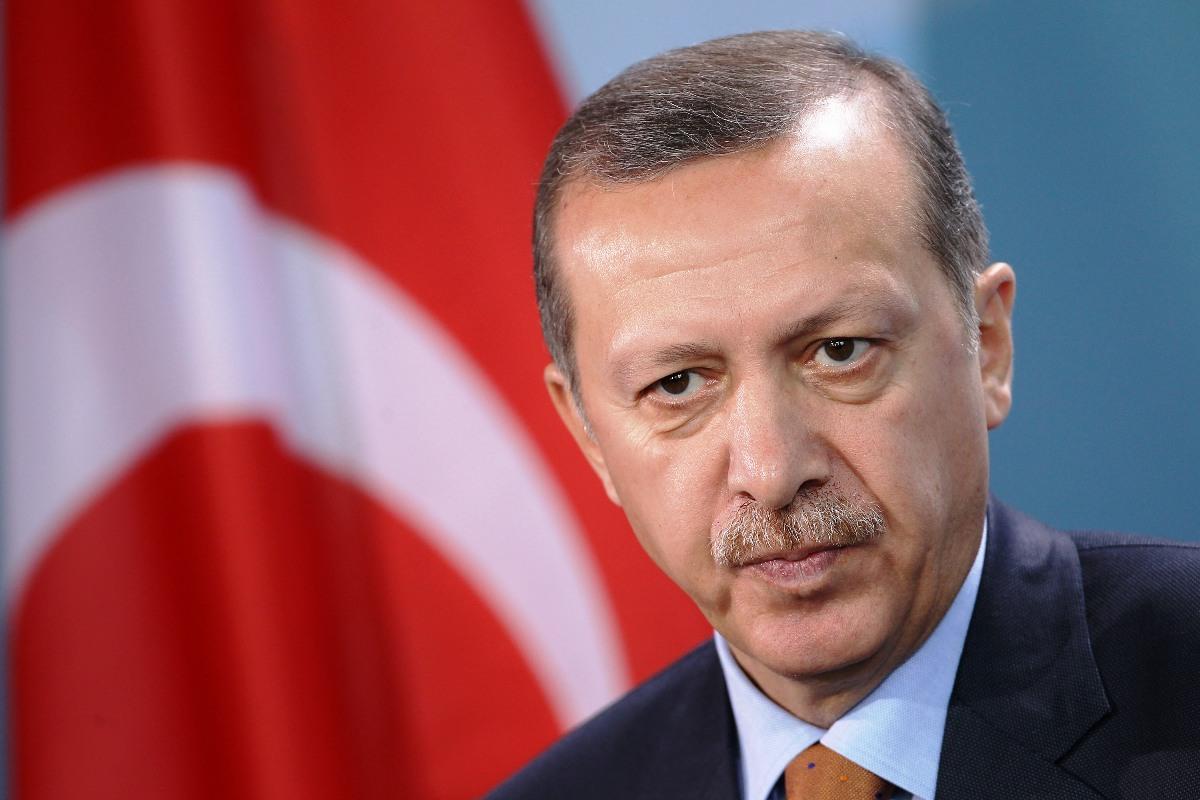 أردوغان يلغي برنامج زياراته ولقاءاته في إسطنبول بسبب انفجارات أنقرة