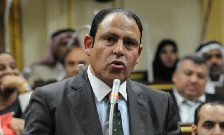 بعد “تهاني الجبالي”.. نائب يرفض خلع حذاءه أثناء تفتيشه بمطار شرم الشيخ