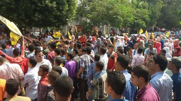 تظاهرة لطلاب جامعة أسوان للإفراج عن المعتقلين