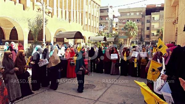 مسيرة لطالبات أزهر المنصورة تحت شعار “لن ننحني”