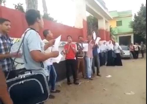 وقفة لطلاب الدلنجات بالبحيرة تندد باعتقال زملائهم