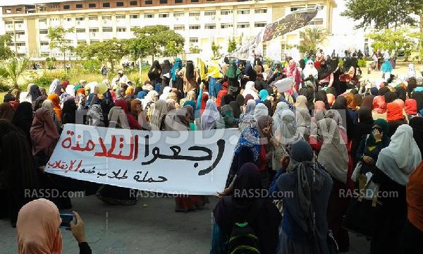 طالبات أزهر القاهرة يواصلن ثورتهن ضد اﻻنقلاب