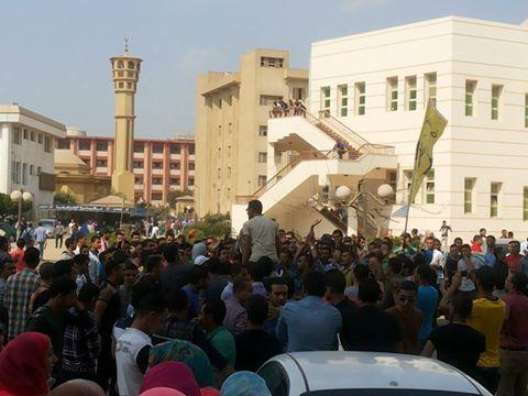 فعاليات رافضة للحكم العسكري بجامعة المنصورة