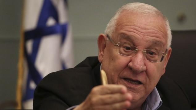 رئيس الصهاينة يصف حرق الأماكن المقدسة بـ”الإرهاب”