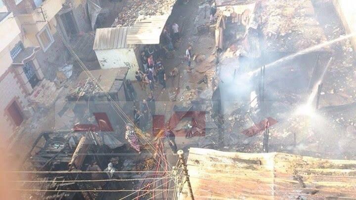 بالصور| حريق يلتهم أكشاك البيع في سوق “محلة مرحوم” بطنطا