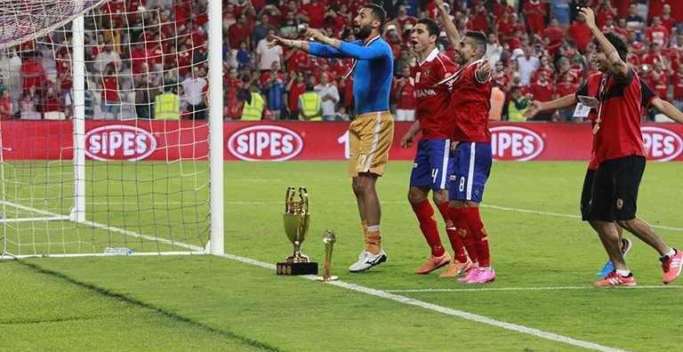 بالفيديو.. جماهير الأهلي تحتفل بالفريق بعد حصد السوبر