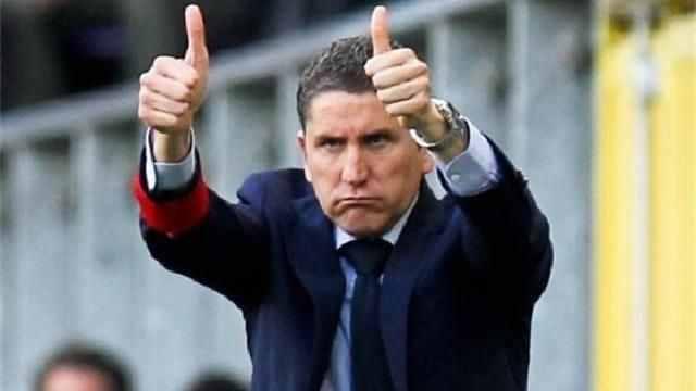 جاريدو يهنئ لاعبي الأهلي بالسوبر