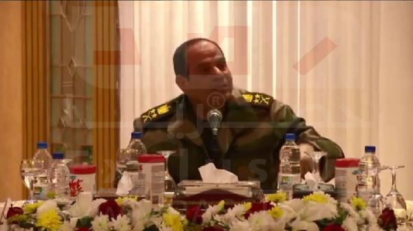 ياسر رزق : الإخوان شواذ وأبو الفتوح مثلهم