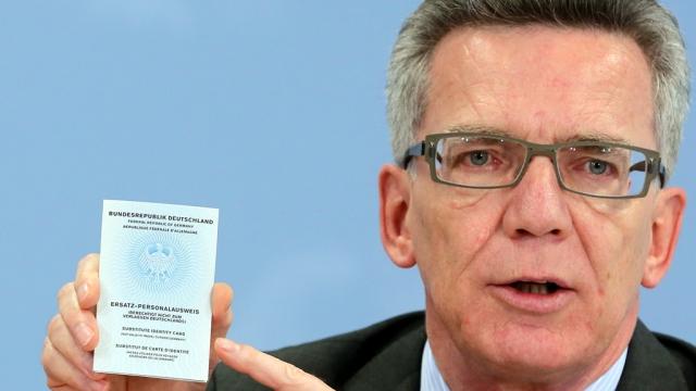 ألمانيا تصادر بطاقات هوية إسلاميين