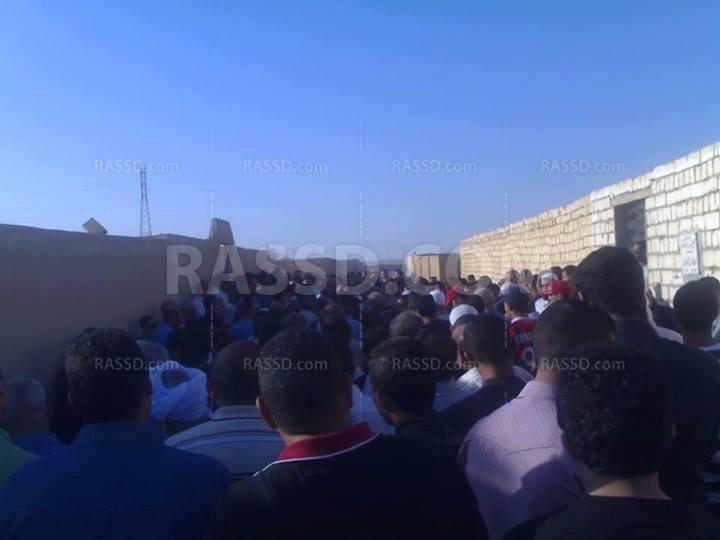 أهالي السويس يشيعون شهيد “6 أكتوبر” في جنازة حاشدة