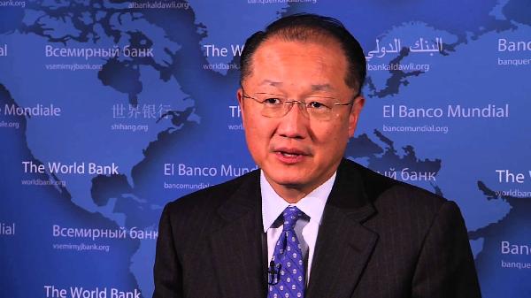 رئيس البنك الدولى: العالم يخسر المعركة ضد إيبولا