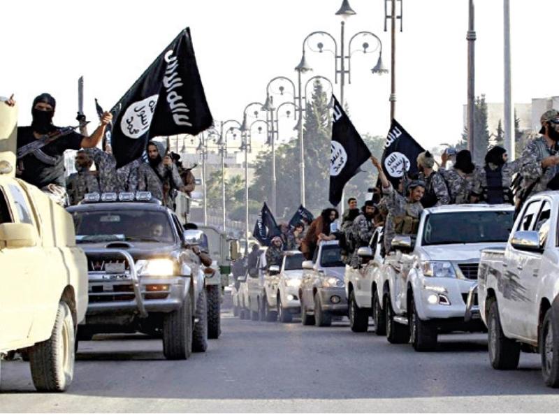 بالفيديو.. مقاتلو “تنظيم الدولة” في الموصل يتوعدون أميركا