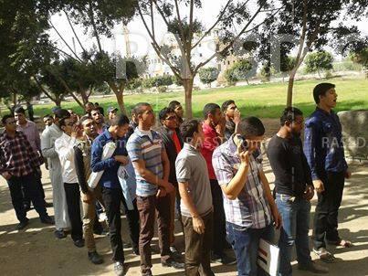 سلسلة بشرية بجامعة الأزهر بالزقازيق بأول يوم دراسي