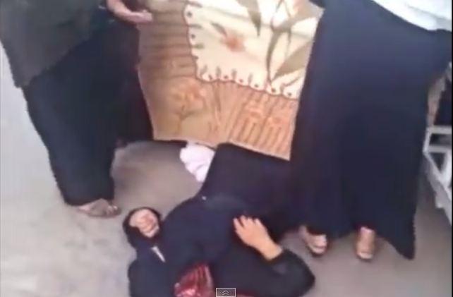 فيديو| الصحة: حادثة ولادة سيدة بالشارع “مدبر”