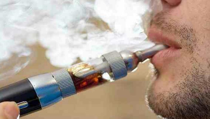 تسبب انسداد الشرايين وضعف الخصوبة.. تعرف على 10 أضرار خطيرة لـ”الشيشة”