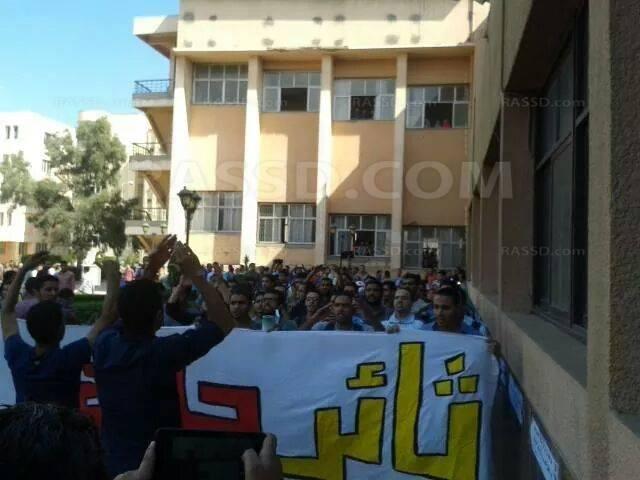 طلاب المنوفية بشبين والأزهر يتظاهرون رفضًا للانقلاب