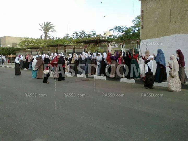 طالبات الأزهر في السادات يتظاهرن عقب انتهاء يومهم الدراسي