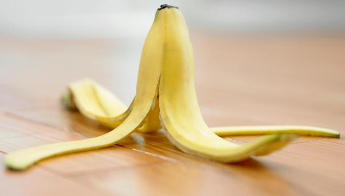 يساعد على خفض الوزن ويحسن المزاج.. تعرَّف على فوائد قشر الموز