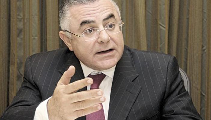 4 أزمات دفعت هشام رامز إلى الهروب من البنك المركزي