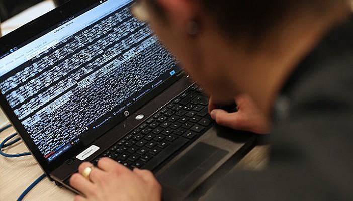 هجمات إلكترونية تطيح بنصف شبكات الإنترنت العالمية