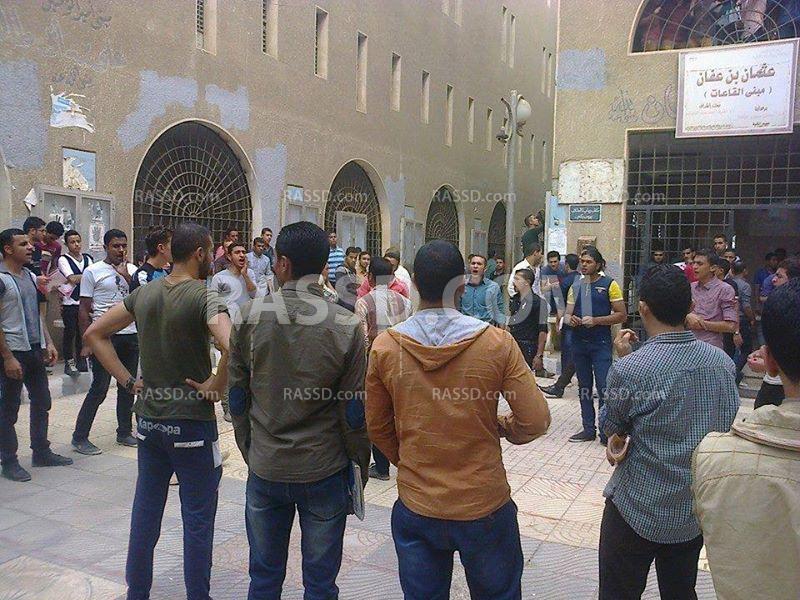 طلاب أزهر تفهنا الأشراف يتظاهرون تنديدًا باعتقال الطلاب