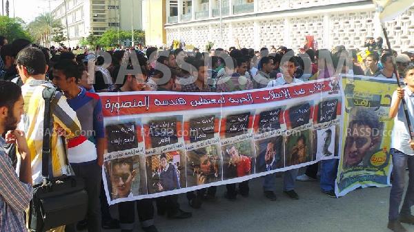 بث مباشر..هتافات رابعة تجلجل في جامعة بني سويف