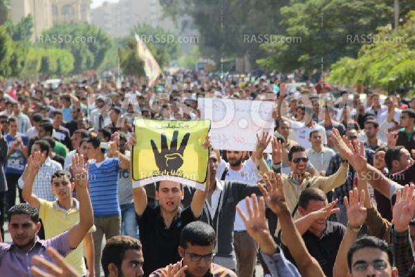 بالصور ..طلاب الأزهر يشعلون الأجواء بانتفاضاتهم ضد الانقلاب