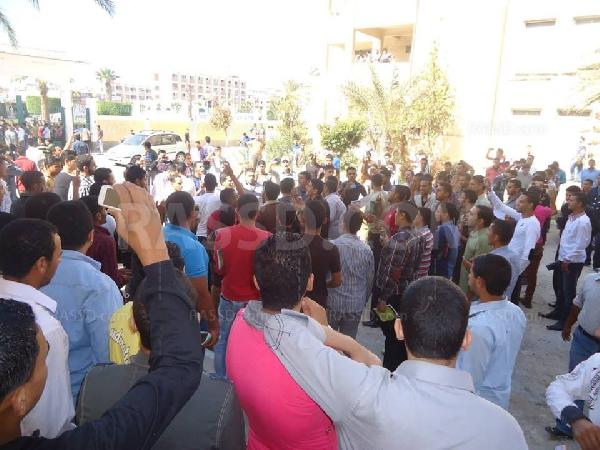 تظاهرة لطلاب الدراسات الاسلامية بدمياط لرفض الانقلاب