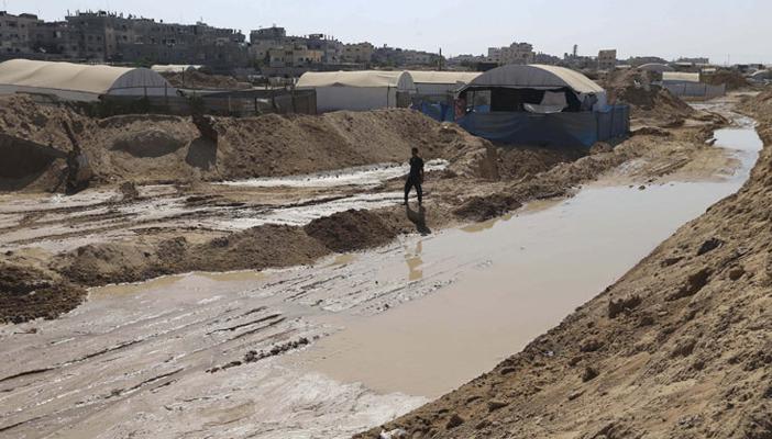 قوات الجيش تعاود ضخ المياة علي الشريط الحدودي مع غزة صباح اليوم