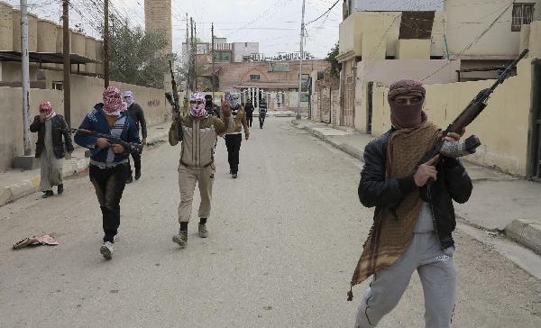 اشتباكات بين الحوثيين والقبائل والقاعدة وسط اليمن