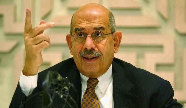 من معسكر السيسي لدعوة الثوار للتوحد.. 3 مراحل تغير فيهم موقف البرادعي