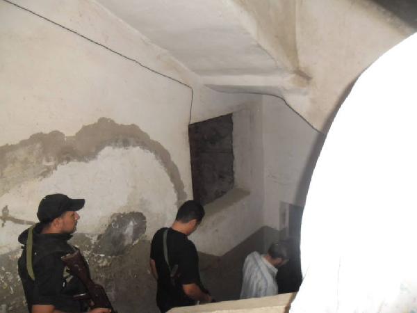 حملة مداهمات موسعة بقريتي طامية وأبو طالب