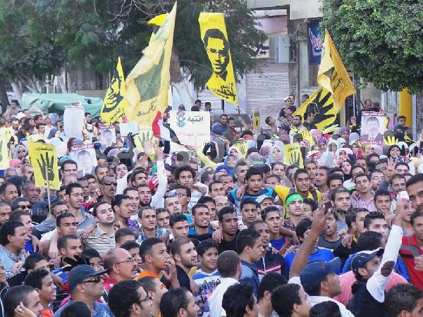 مسيرة بالآلاف في بني سويف رفضا للانقلاب