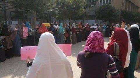 وقفة لطالبات تفهنا الأشراف تنديدًا بالانقلاب العسكري