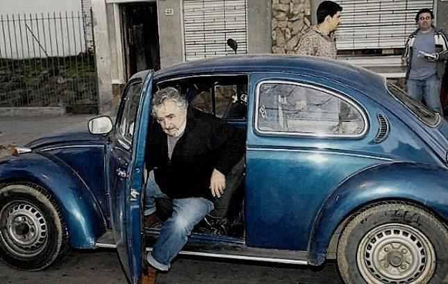 أفقر رئيس في العالم يودع أوروجواي وينتخب خليفة له